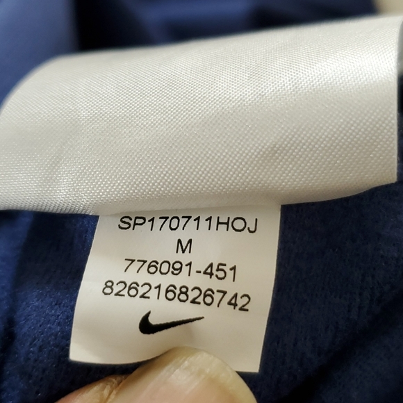 Nike - Picture 15 of 15